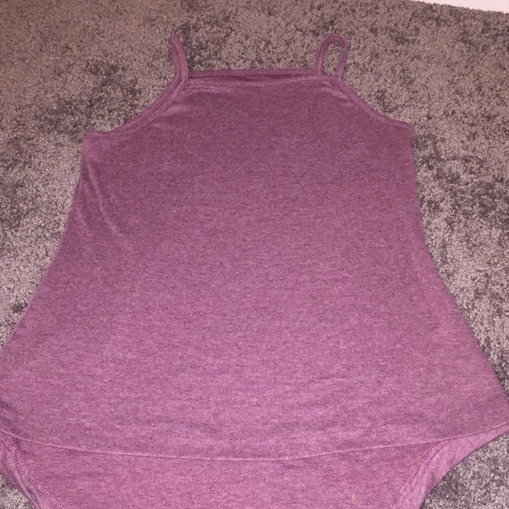 Rue 21 maroon tank top.